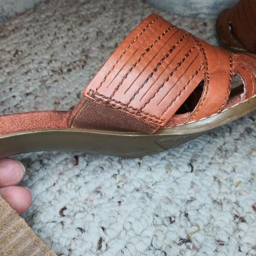 3/$18 Vintage 1970's Bandolino Boho Brown Leather Slide Stacked Heel Sandals - Picture 9 of 12